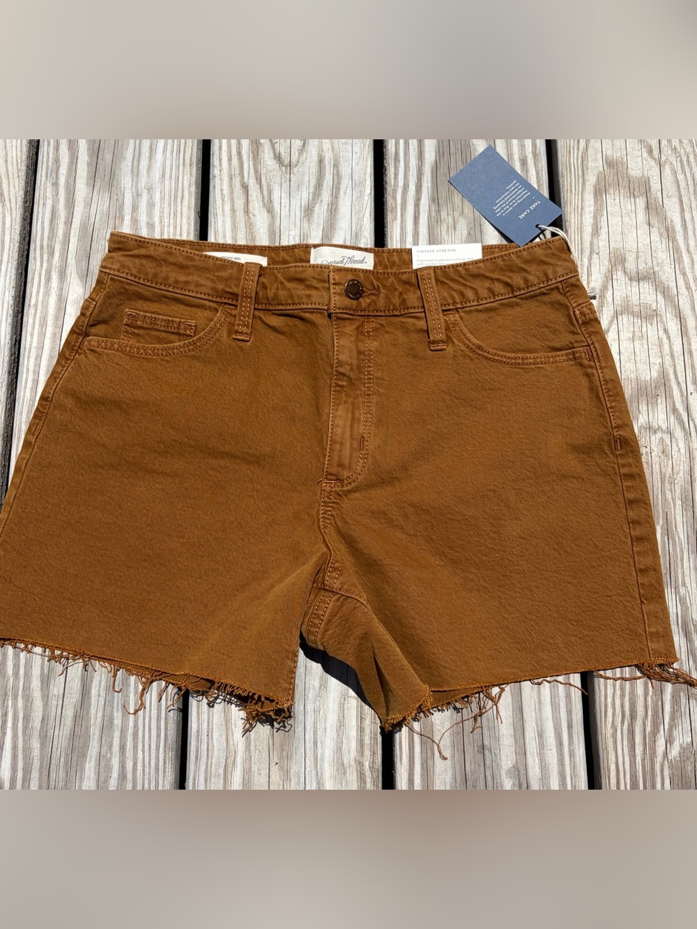 Universal Thread Womens Vintage Midi Shorts Brown Raw Hem Size 6 NWT